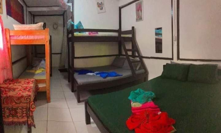 Sun Valley Hostel El Nido Exterior photo
